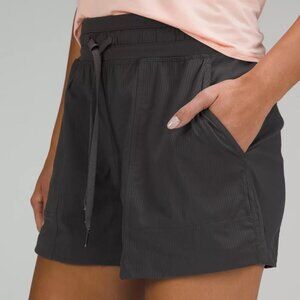 Lululemon Dance Studio HR Short 3.5" Black Size 4